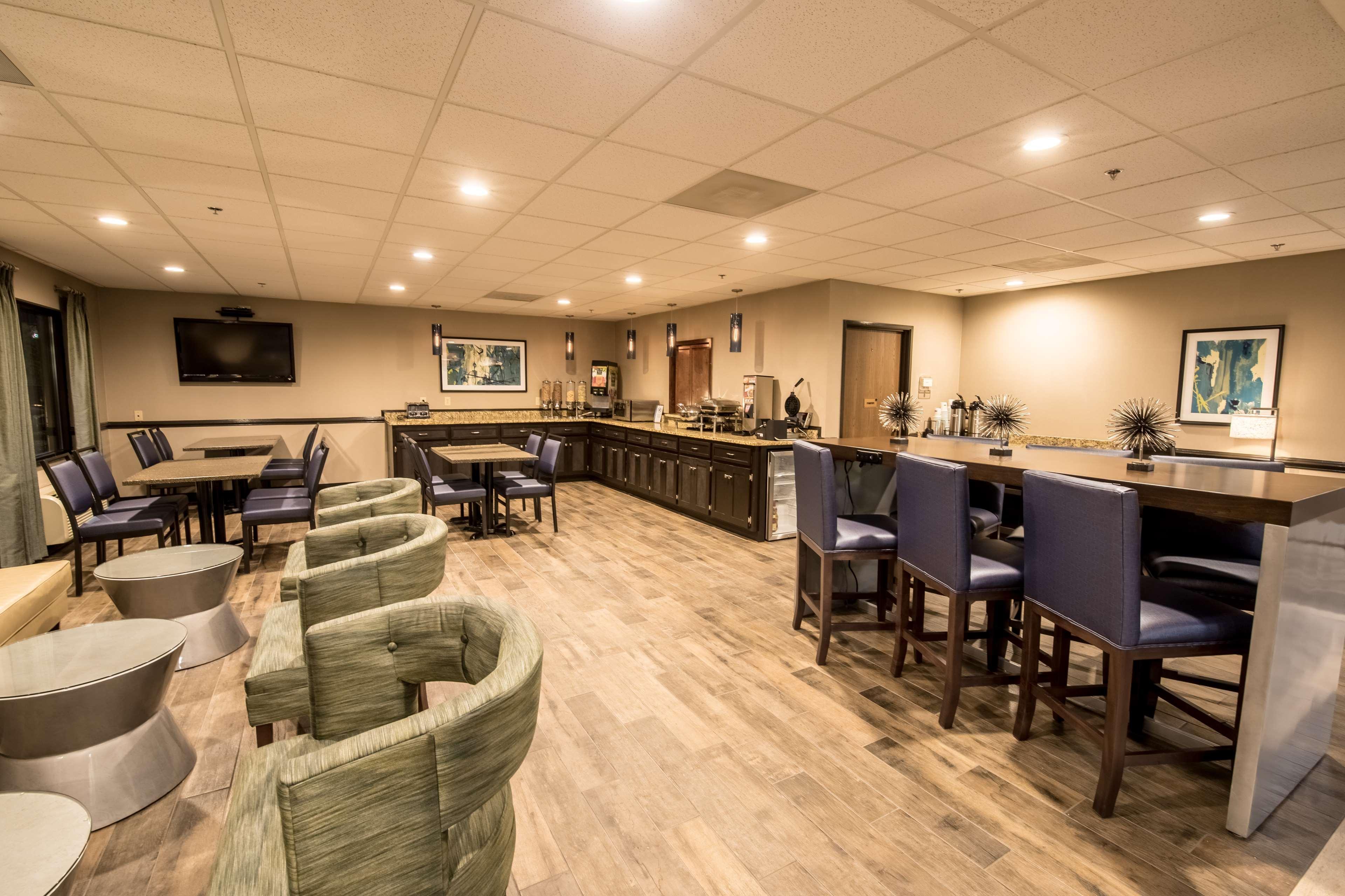 Best Western Augusta West Buitenkant foto