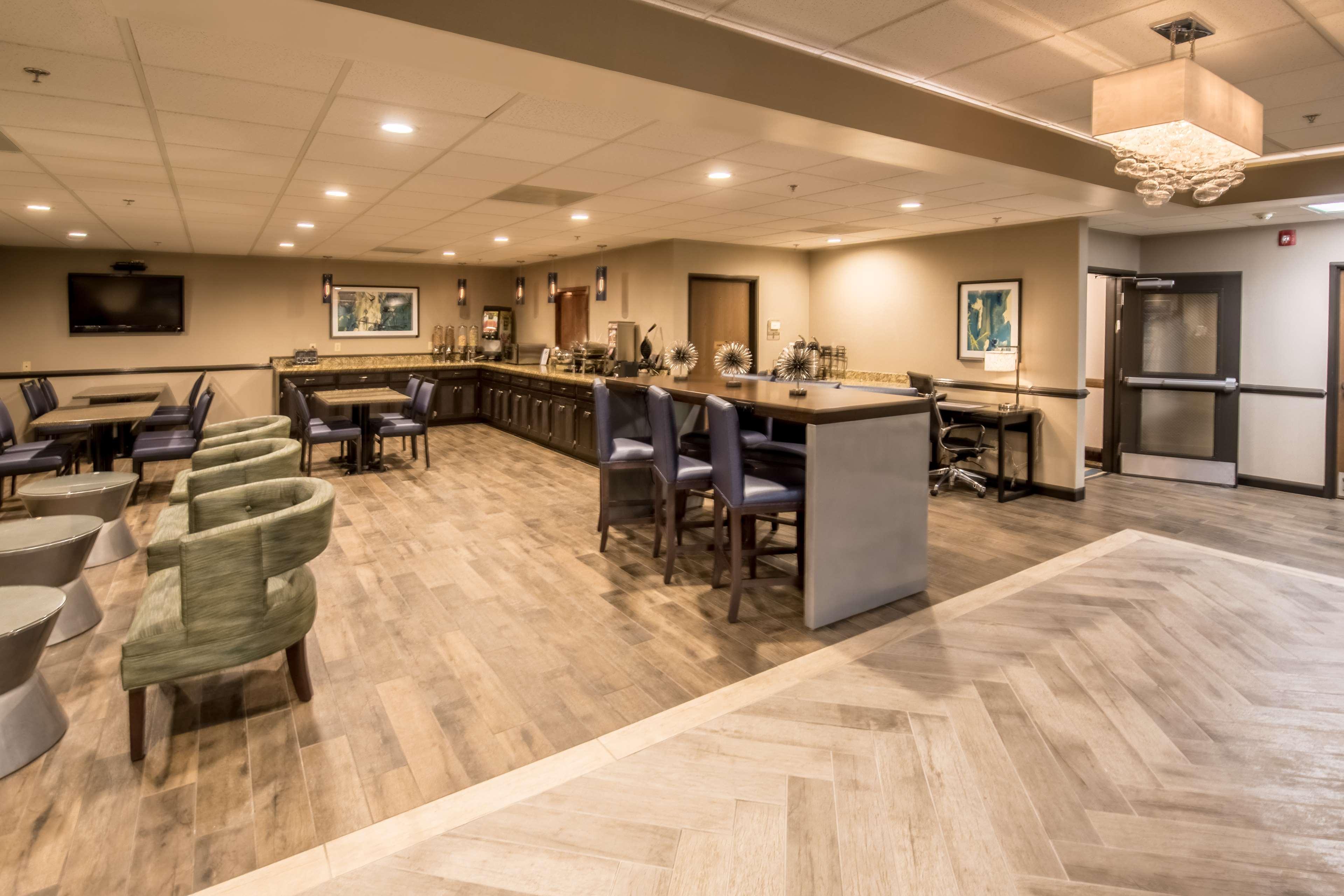 Best Western Augusta West Buitenkant foto