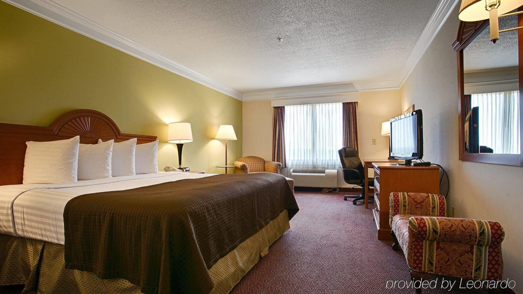 Best Western Augusta West Buitenkant foto