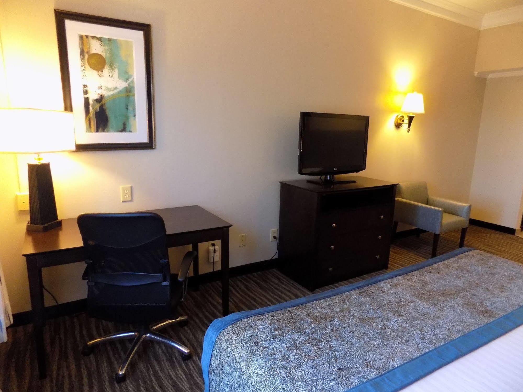 Best Western Augusta West Buitenkant foto